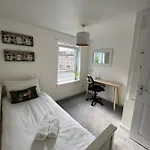 Holyrood Duplex 3- Bedrooms Apartment